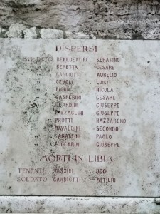 La lapide del Monumento ai caduti di San Giovanni in Marignano con i nomi dei soldati dispersi: c'è anche Luigi Cevoli