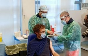 Carlo Biagetti, il primo vaccinato contro il Covid-19 a Rimini