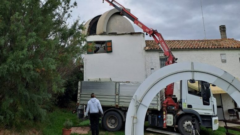 La rimozione del telescopio